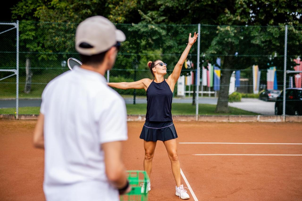 ホテル シュロス ゼーフェルス Pörtschach am Wörthersee エクステリア 写真