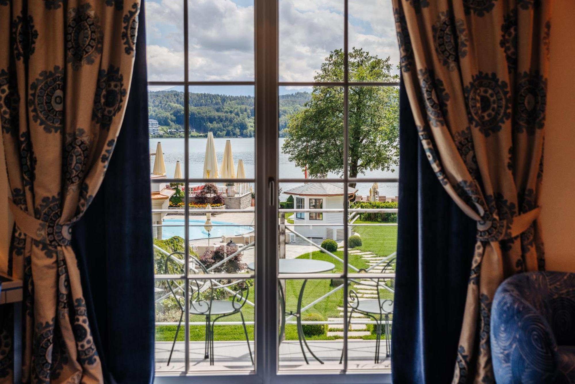 ホテル シュロス ゼーフェルス Pörtschach am Wörthersee エクステリア 写真